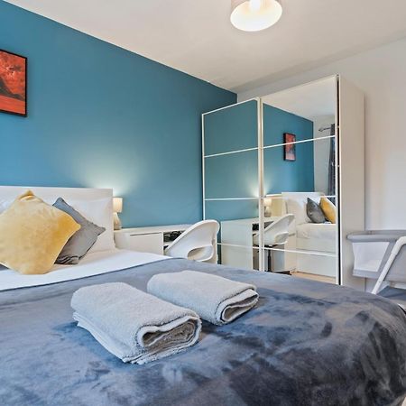 Lovely 4Br House In The City With Parking London Exterior foto