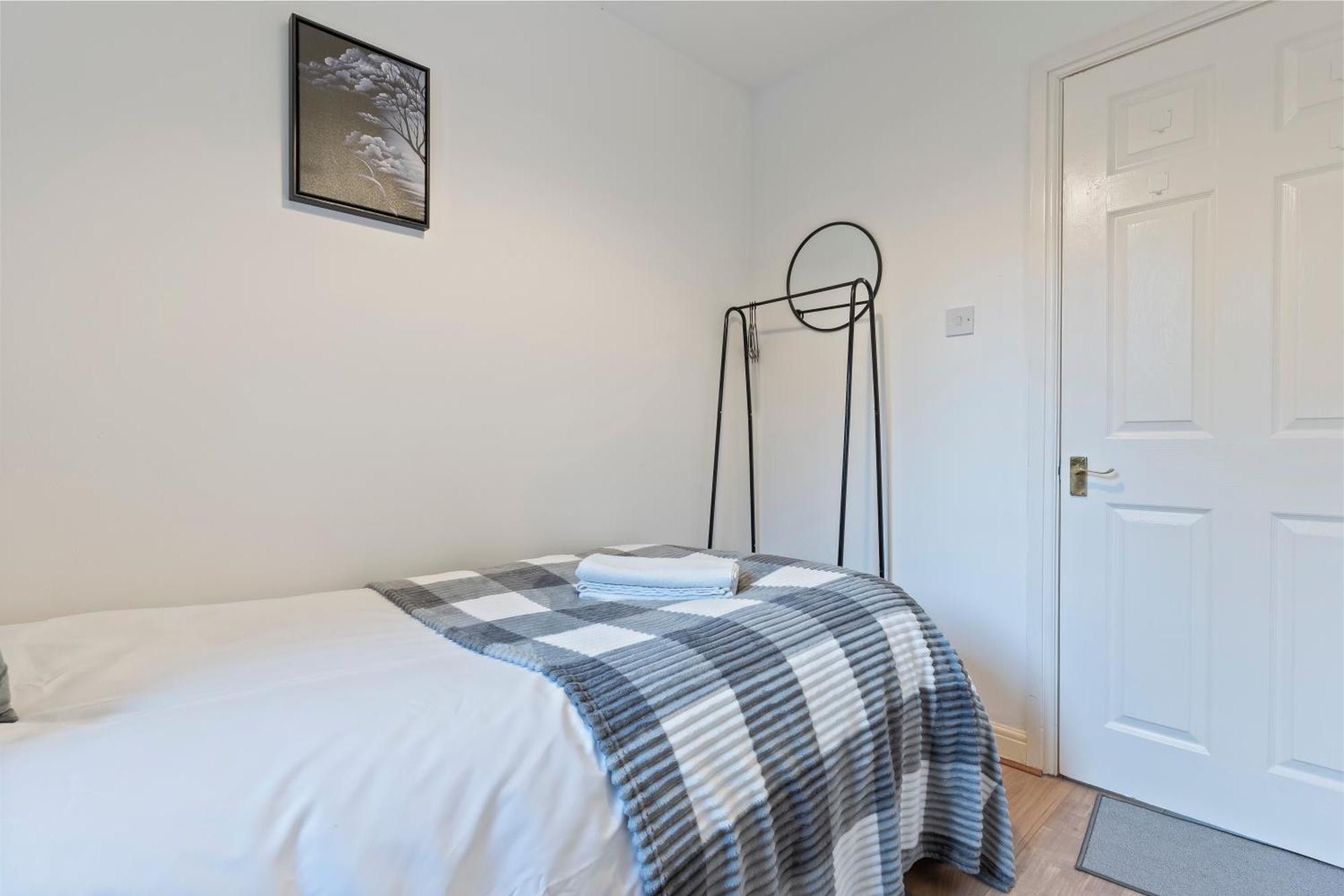 Lovely 4Br House In The City With Parking London Exterior foto