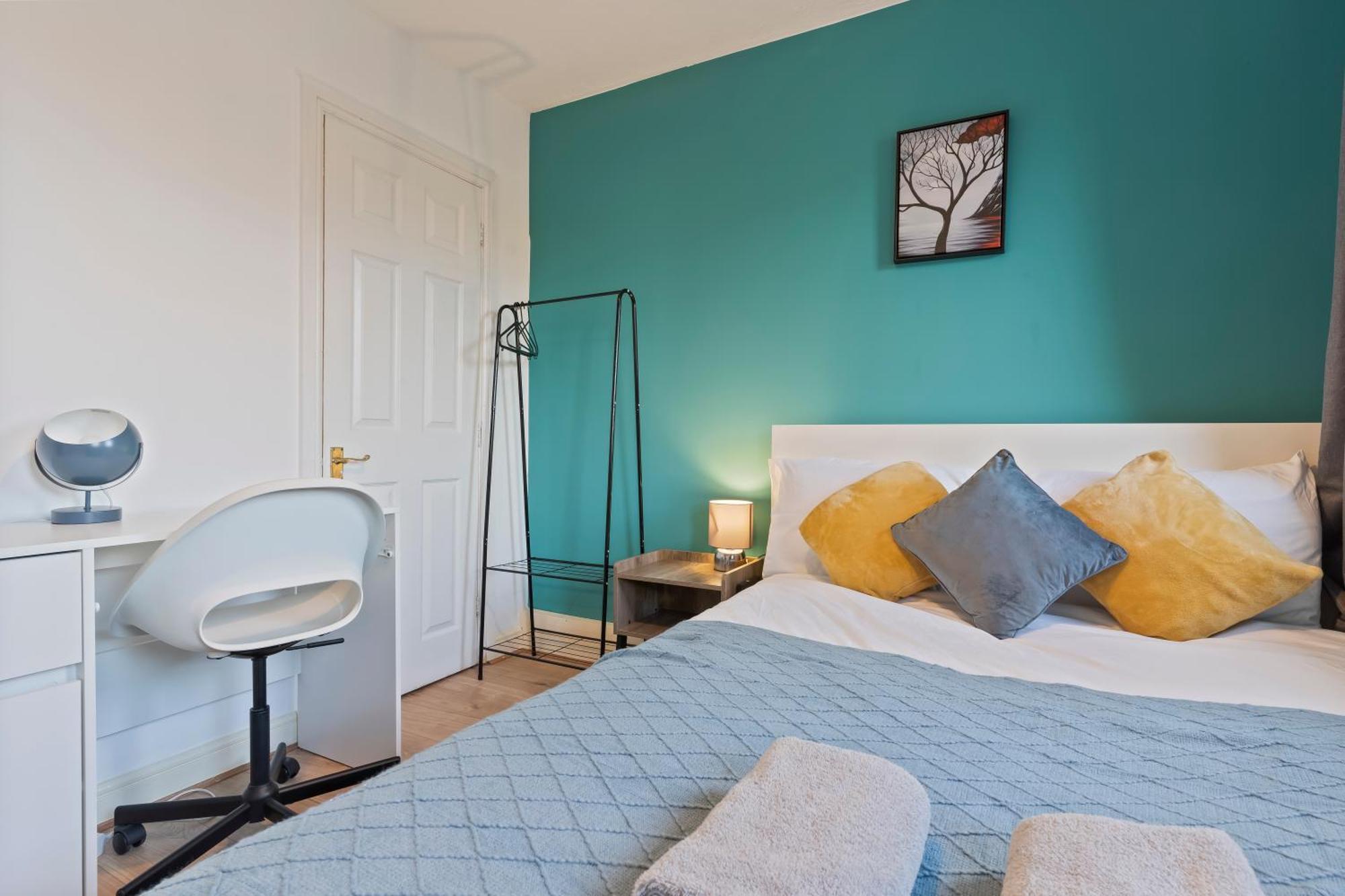 Lovely 4Br House In The City With Parking London Exterior foto