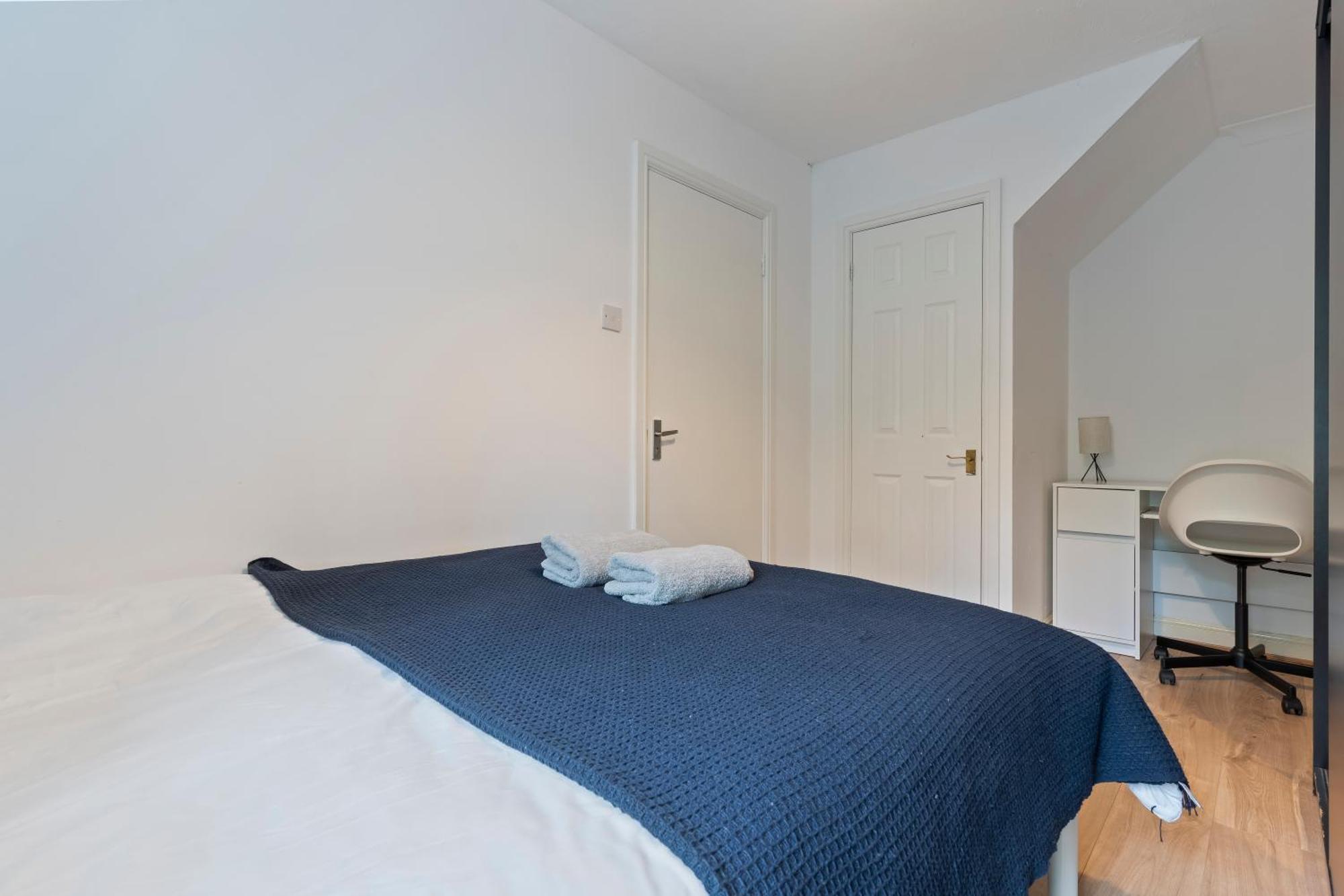 Lovely 4Br House In The City With Parking London Exterior foto